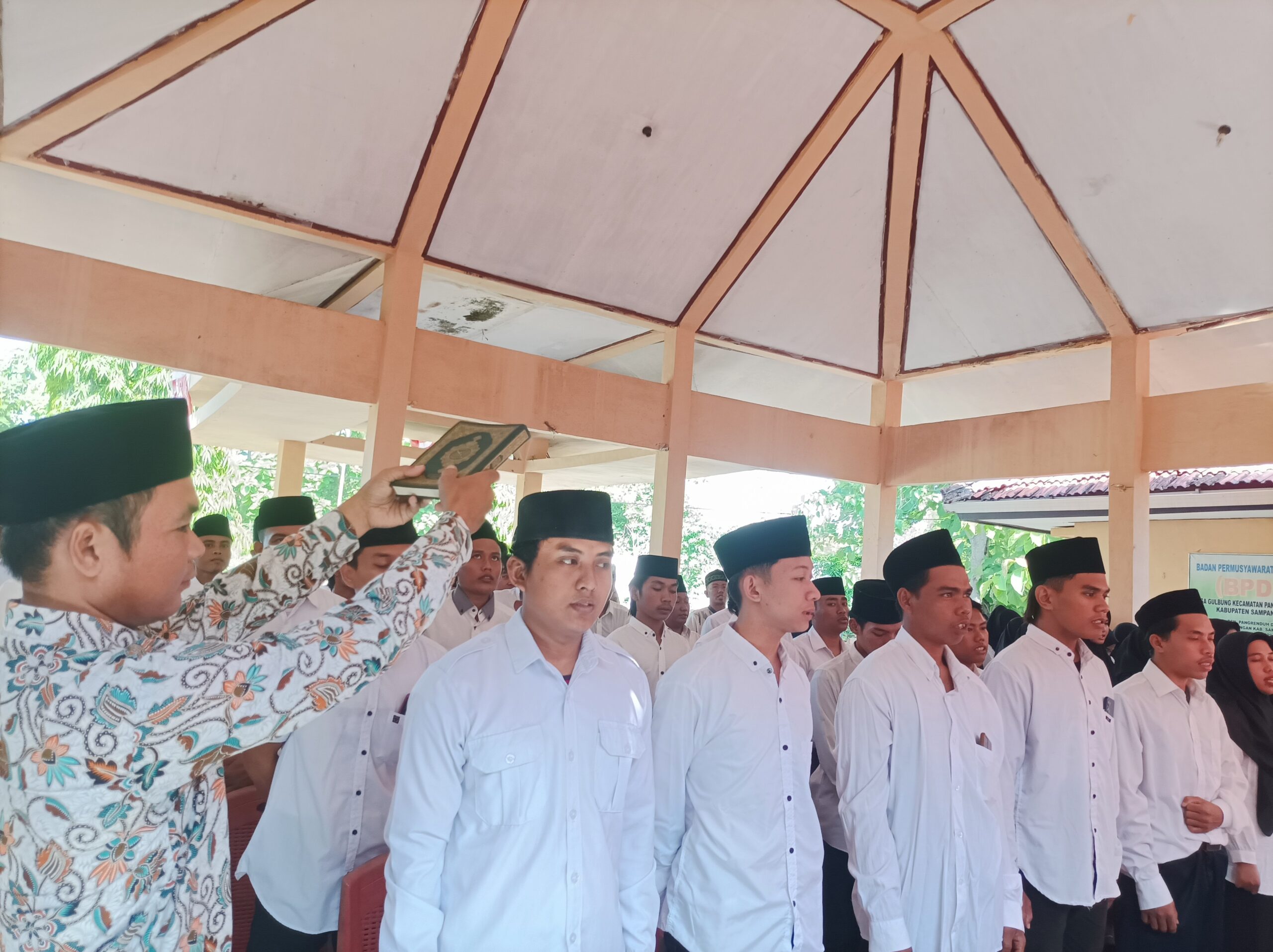 Satu Tps Satu Pohon Ribuan Kpps Di Kabupaten Sampang Dilantik Serentak