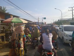 Lalin Di Pasar Kedungdung Macet, Penataan Pedagang Disoal