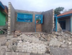 Cuaca Buruk, Ombak Besar Terjang Pulau Gili Mandangin Sampang