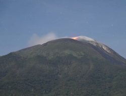 Kondisi Gunung Lewotolok NTT Setelah Turun Status ke Waspada