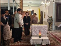 Penghormatan Terakhir Gibran untuk SISKS Pakubuwono XIII Hangabehi