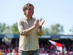 Mantan Asisten Pelatih Timnas Indonesia Alex Pastoor Jadi Kandidat Pelatih Ajax, Reuni dengan Denny Landzaat?