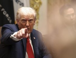 Trump Pertimbangkan Ganja Jadi Narkoba Ringan