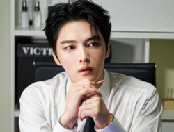 Kim Jae Joong Menangkan Penghargaan Pertama KBS Entertainment Awards Setelah 22 Tahun Berkarier