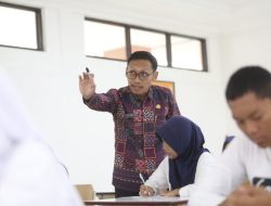 Asraf Berjuang Menghadapi Tantangan Mengajar di Sekolah Rakyat